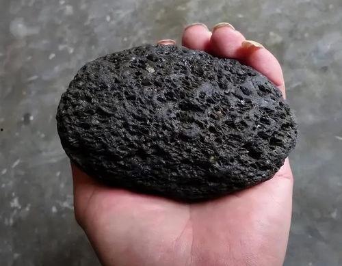 今日头条陨石爆料,陨石坠落事件，天外来客引发广泛关注  第3张